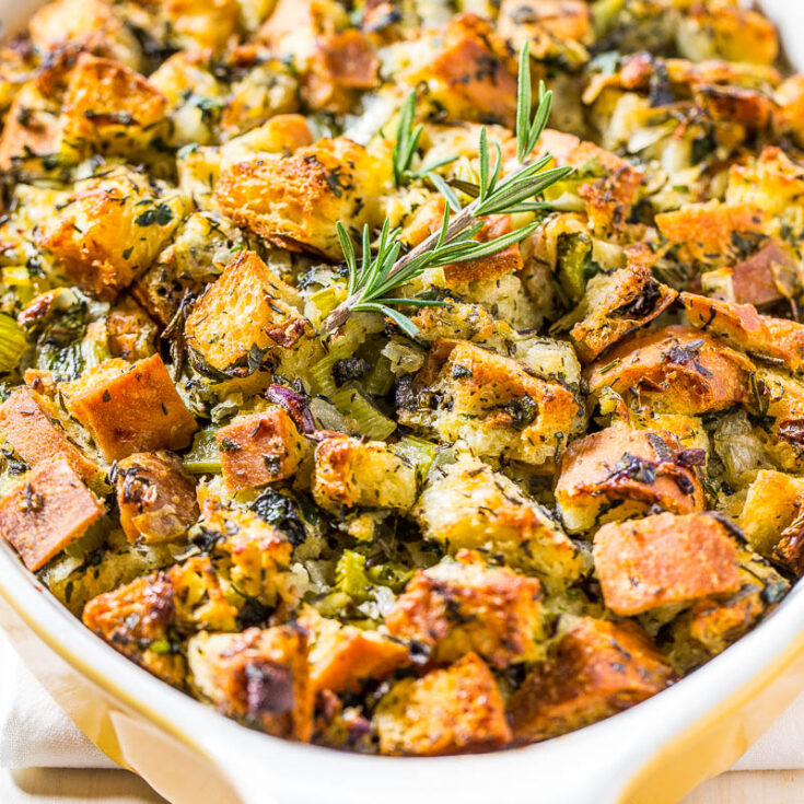 Thanksgiving dinner. Stuffing. Top Ten Thanksgiving Side Dishes